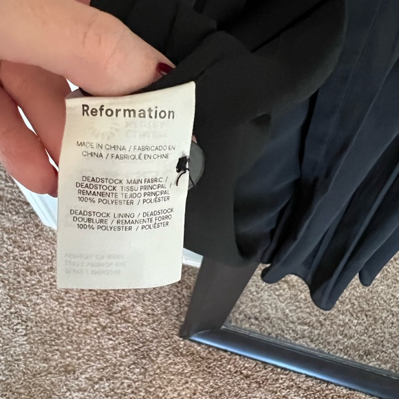 Reformation Verona pleated skirt - Picture 3 of 4